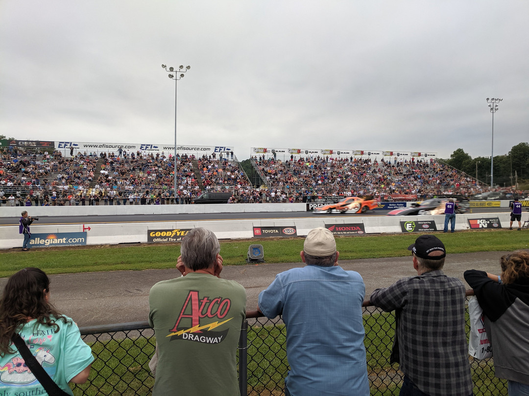 Maple Grove Raceway景点图片