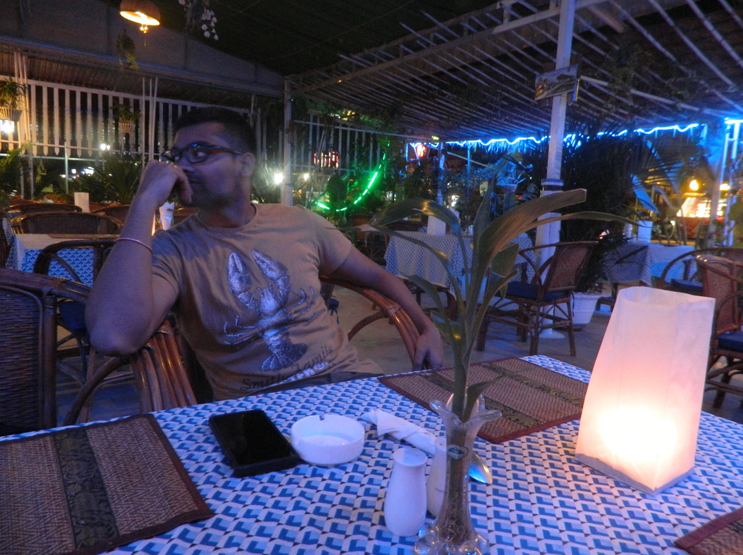 哈莫尼亚酒店主图