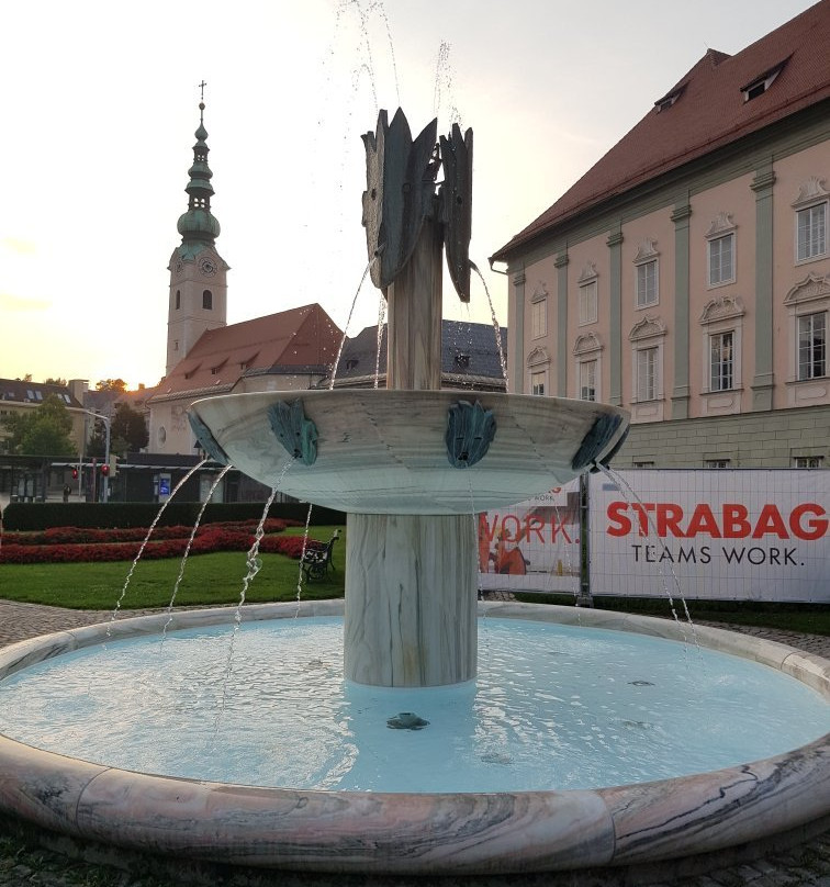 Kiki-Kogelnik-Brunnen und Landhaus Park景点图片