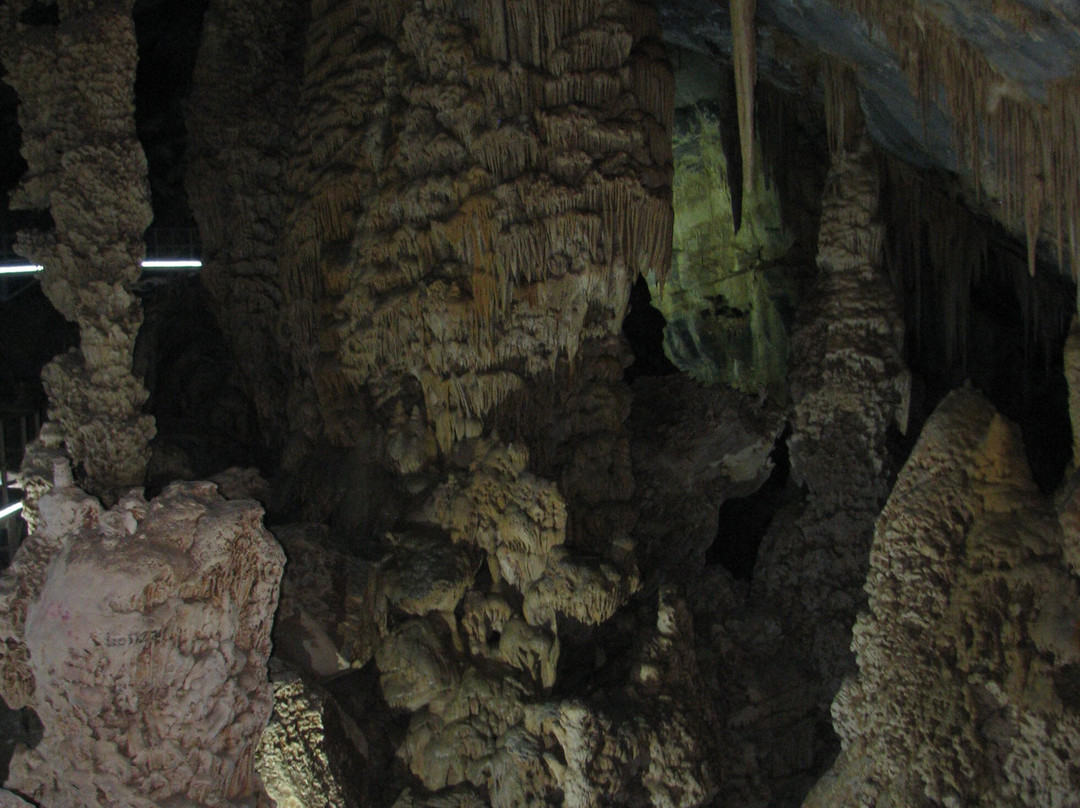 Grutas de Bustamante景点图片