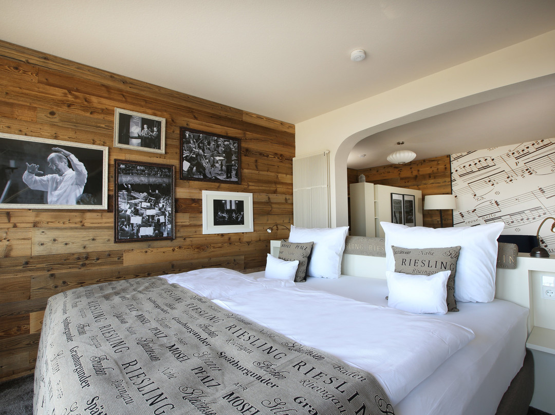 Naegler´s Fine Lounge Hotel主图