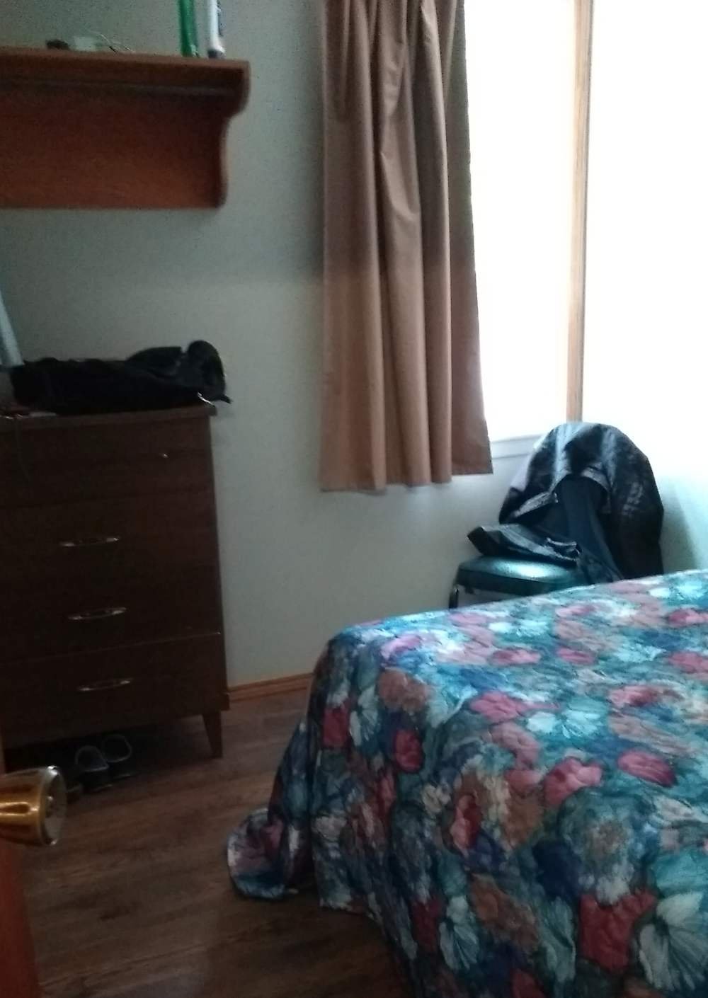 Motel Hillcrest-portrait