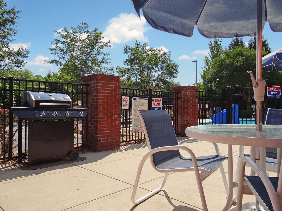 Extended Stay America - Raleigh - Cary - Regency Parkway South主图