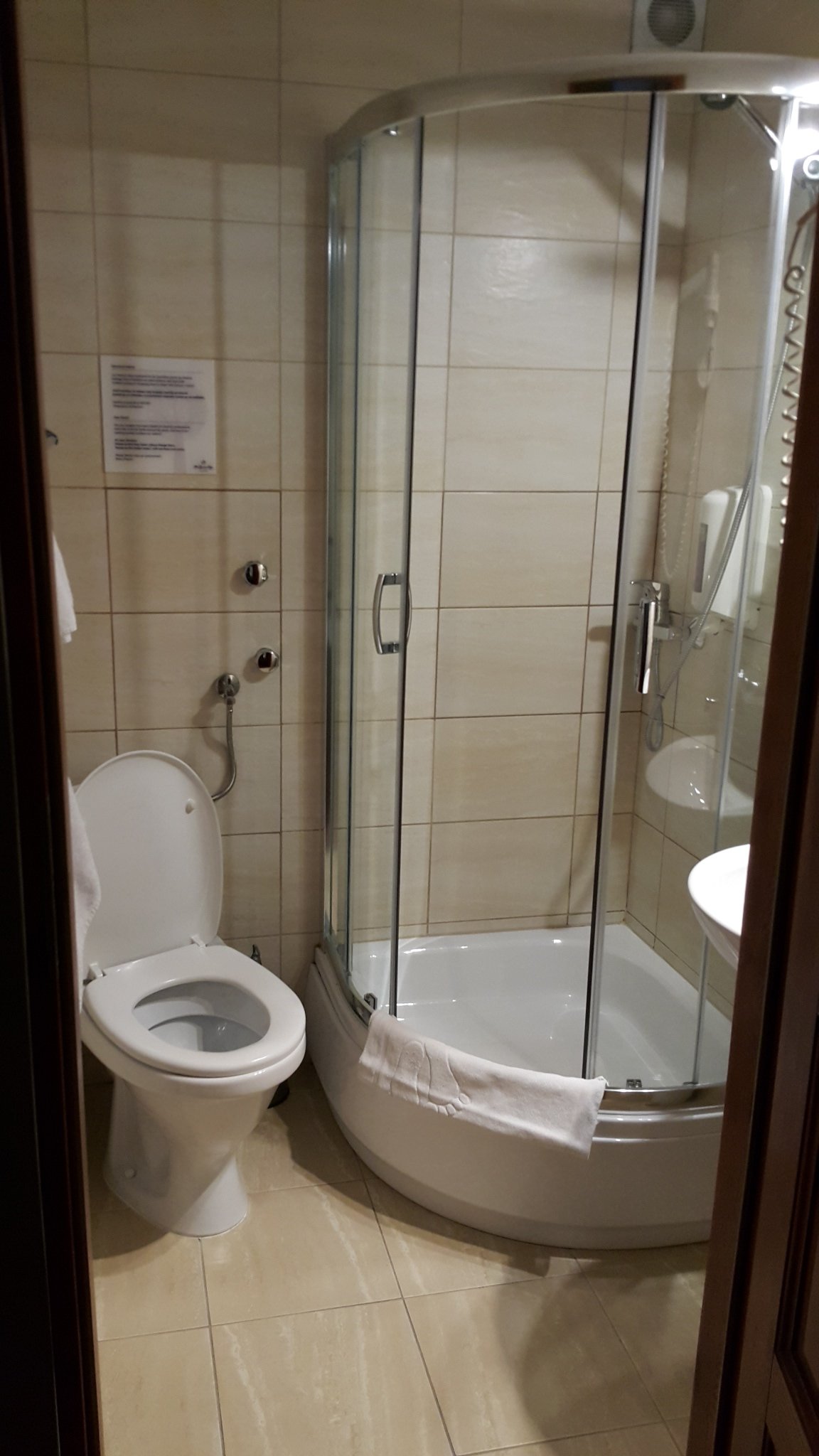 Hotel Czarna Roza-浴室