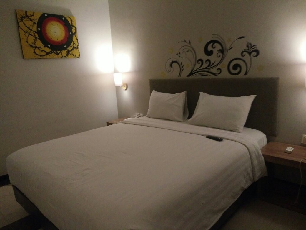 The Sun Hotel Madiun主图