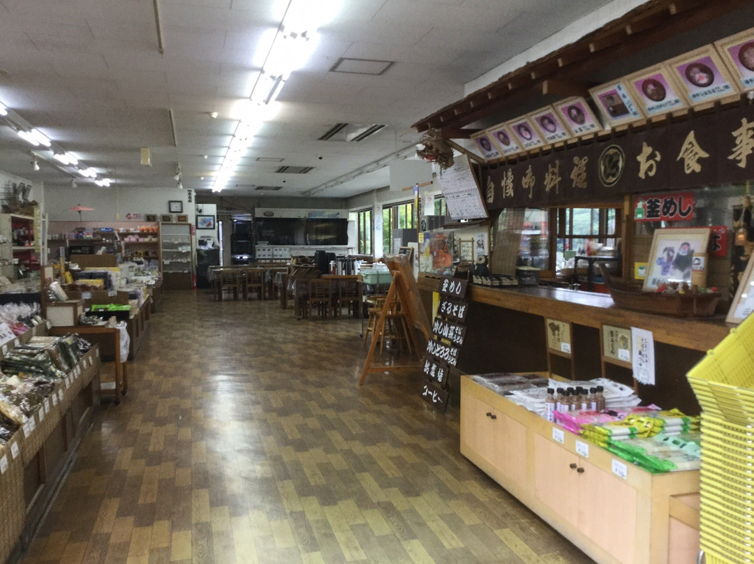 JA Hanazono-深谷市必去景点