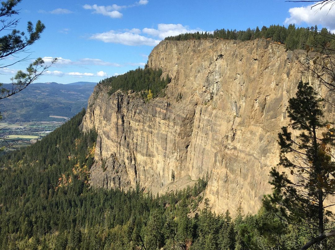 Enderby Cliffs Provincial Park景点图片