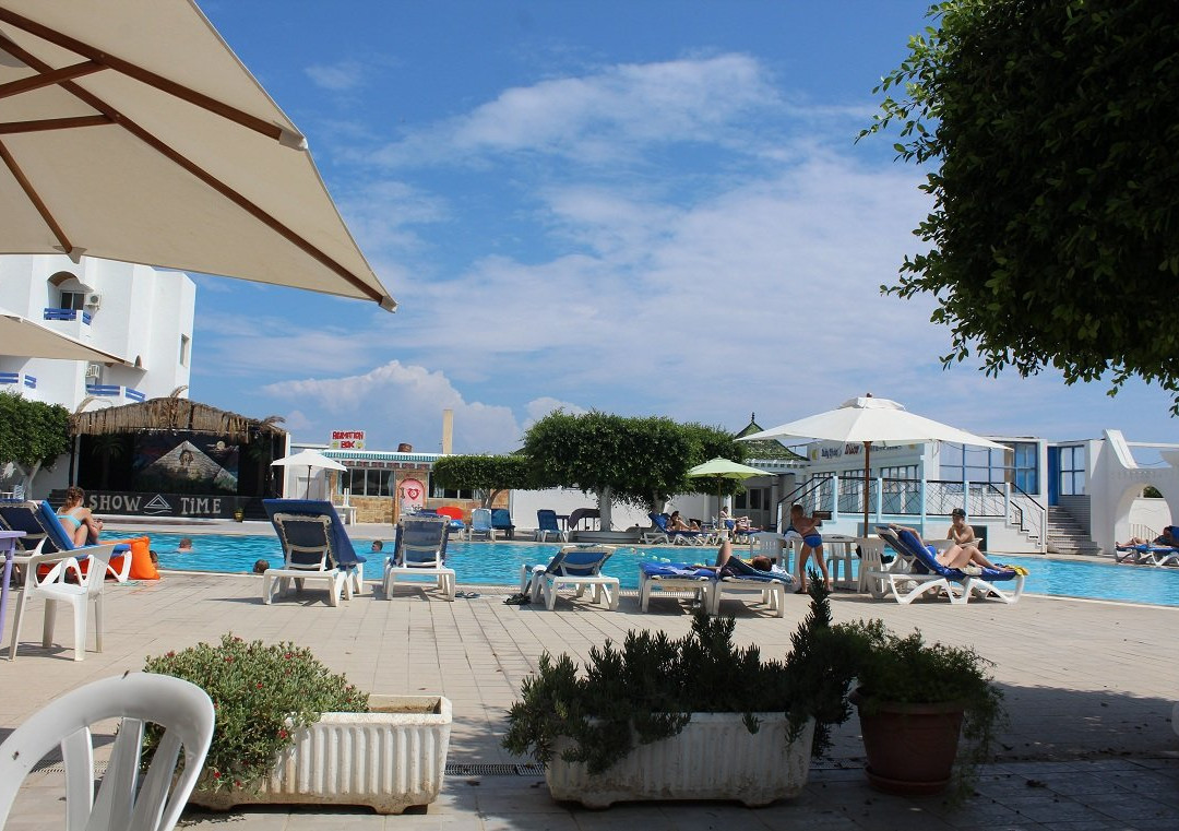 莱斯金字塔酒店主图