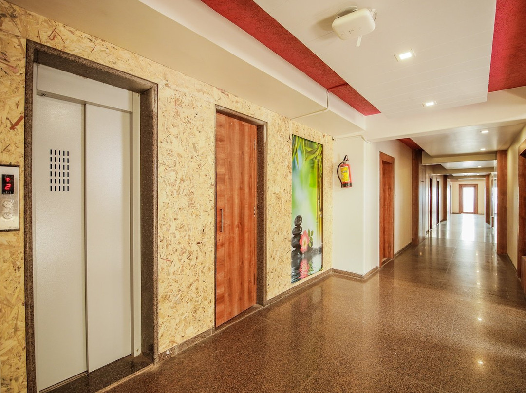 OYO 24105 Metro主图