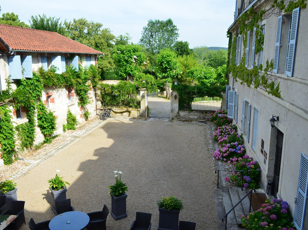 拉兰德城堡酒店主图