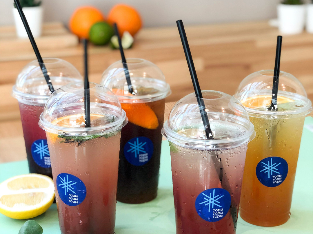 海滨酒店主图