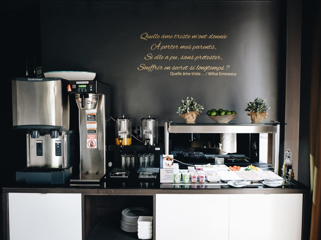 Thomas Albert Hotel主图