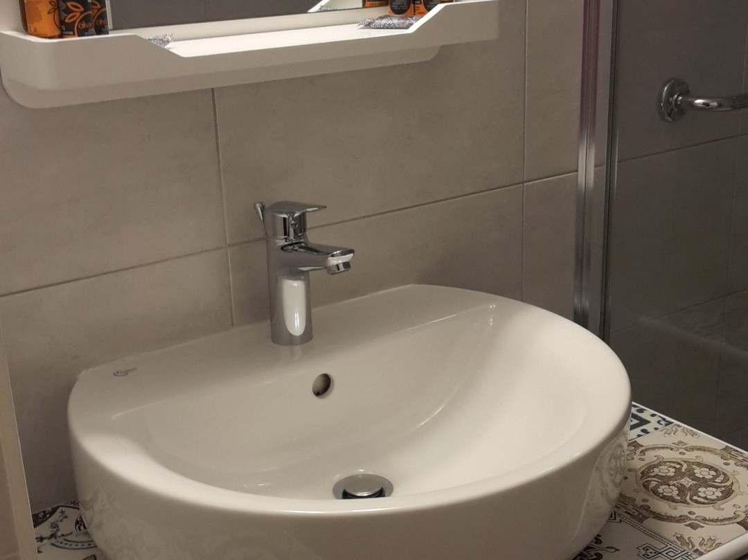 欧墨菲波利酒店主图