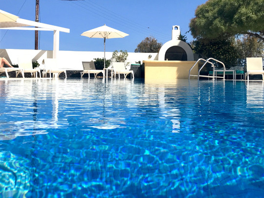 玛丽莉亚乡村酒店主图