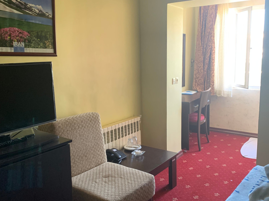 Jolfa Tourism Hotel