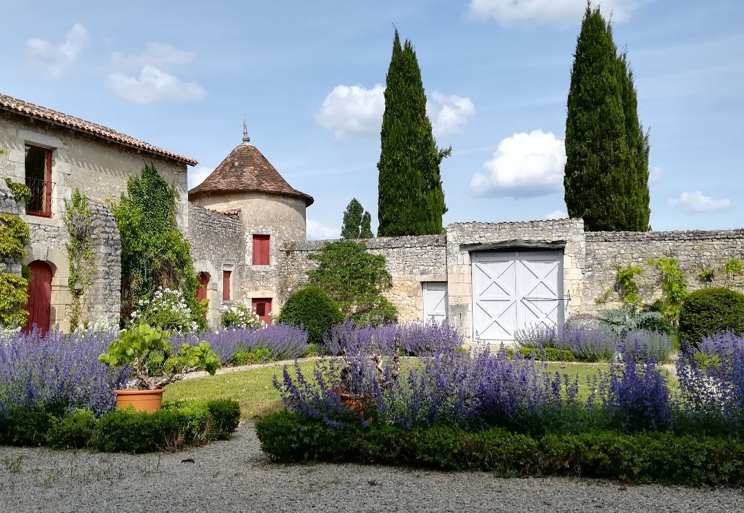 La Rivière aux Chirets主图