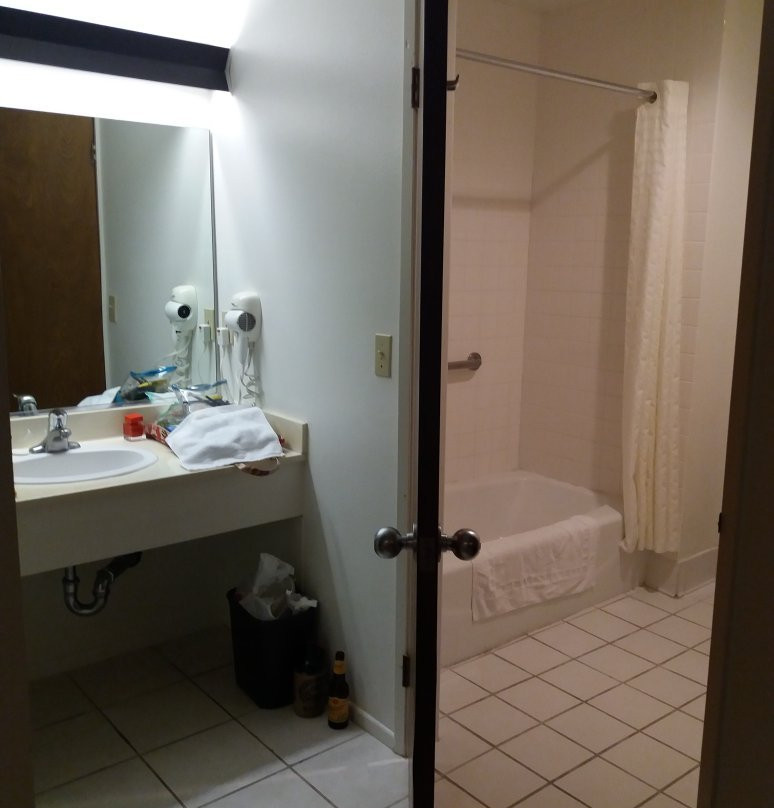 快乐罗杰酒店主图