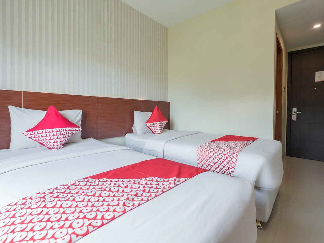 Capital O 454 Raising Hotel主图