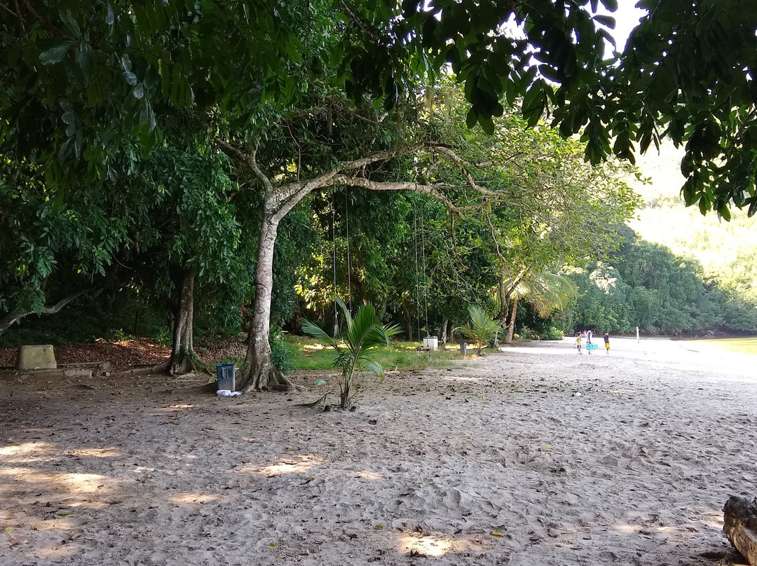 Camorim Pequeno Beach-安格拉杜斯雷斯必去景点