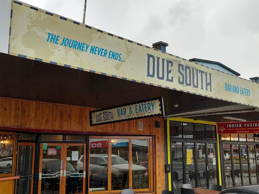 Due South Bar & Eatery