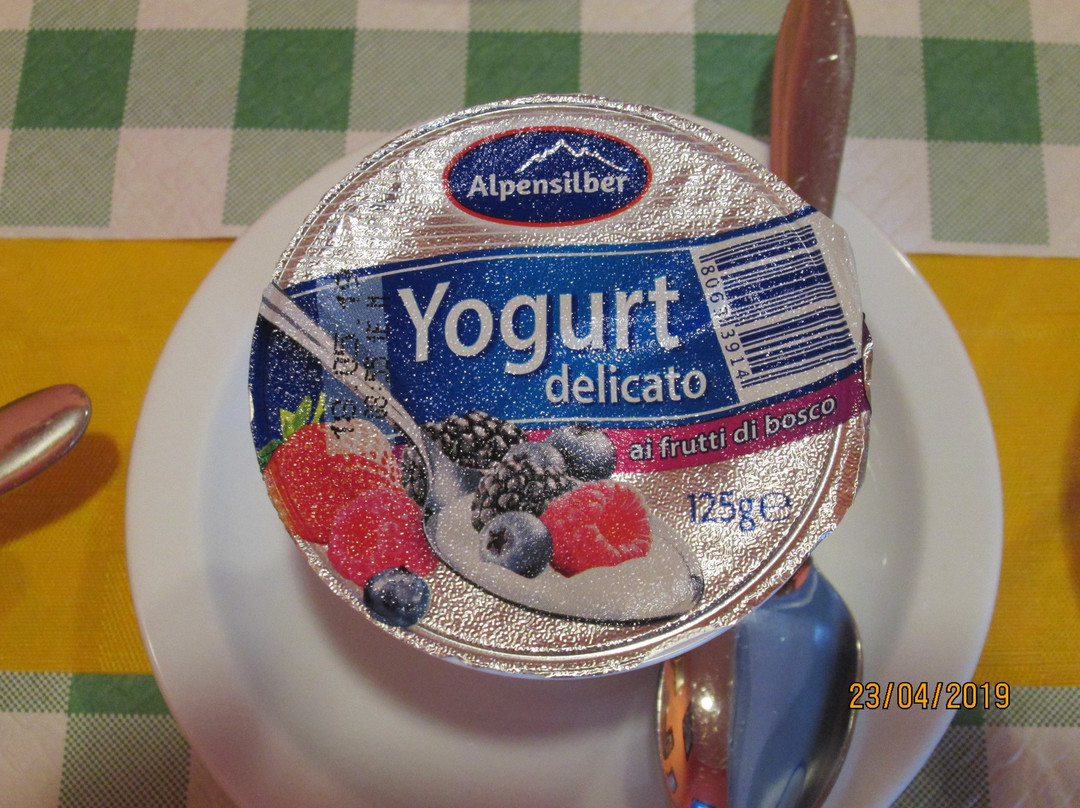 Tropical Hotel主图