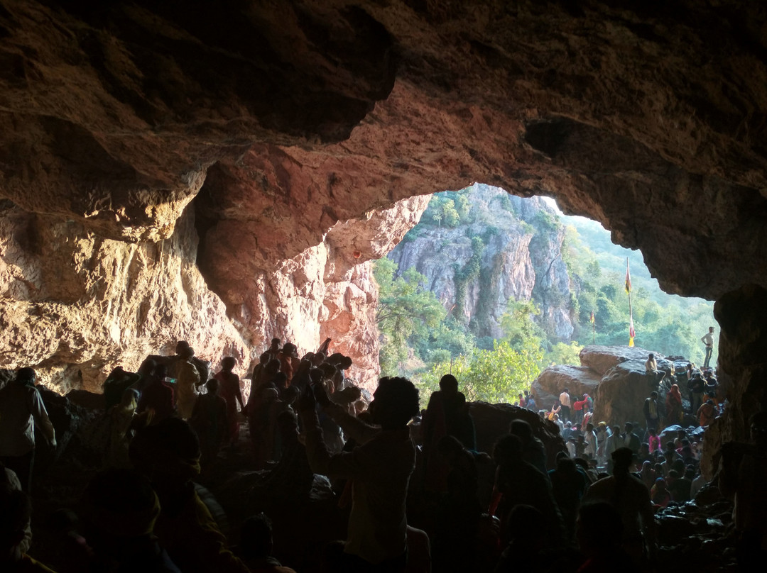 Kachargadh Caves景点图片