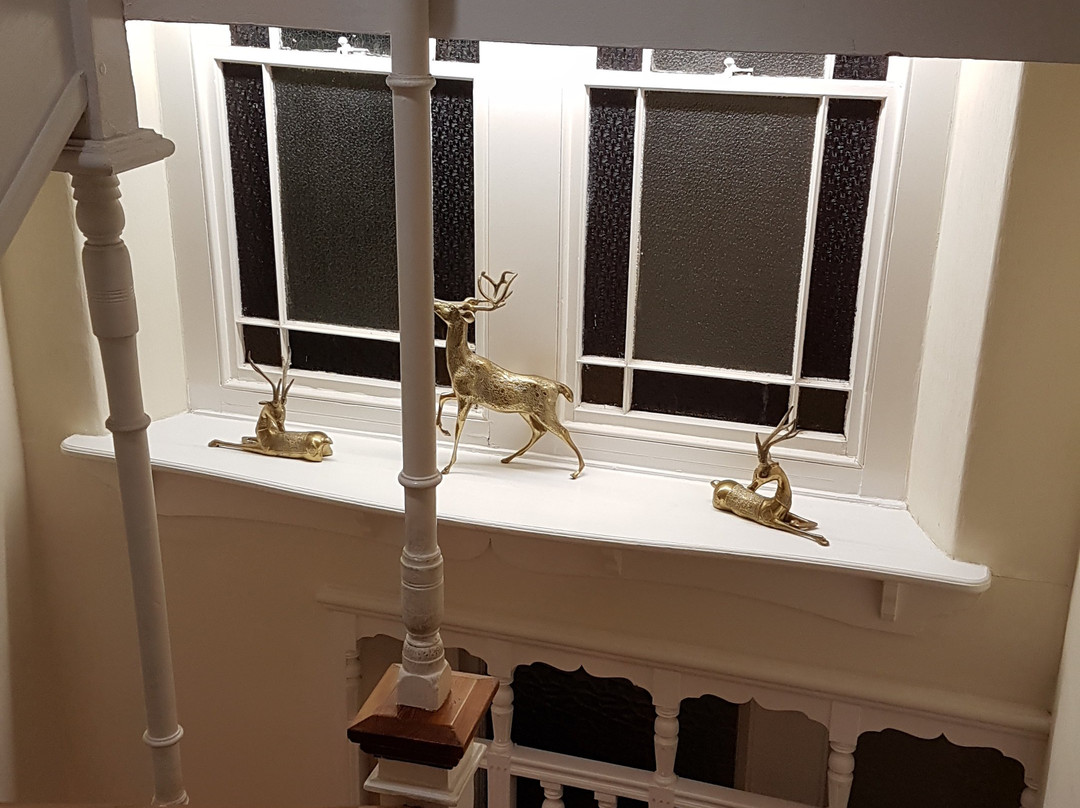 Queenswood Hotel主图