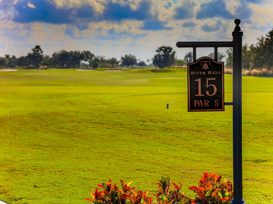 River Hall Country Club-Alva必去景点