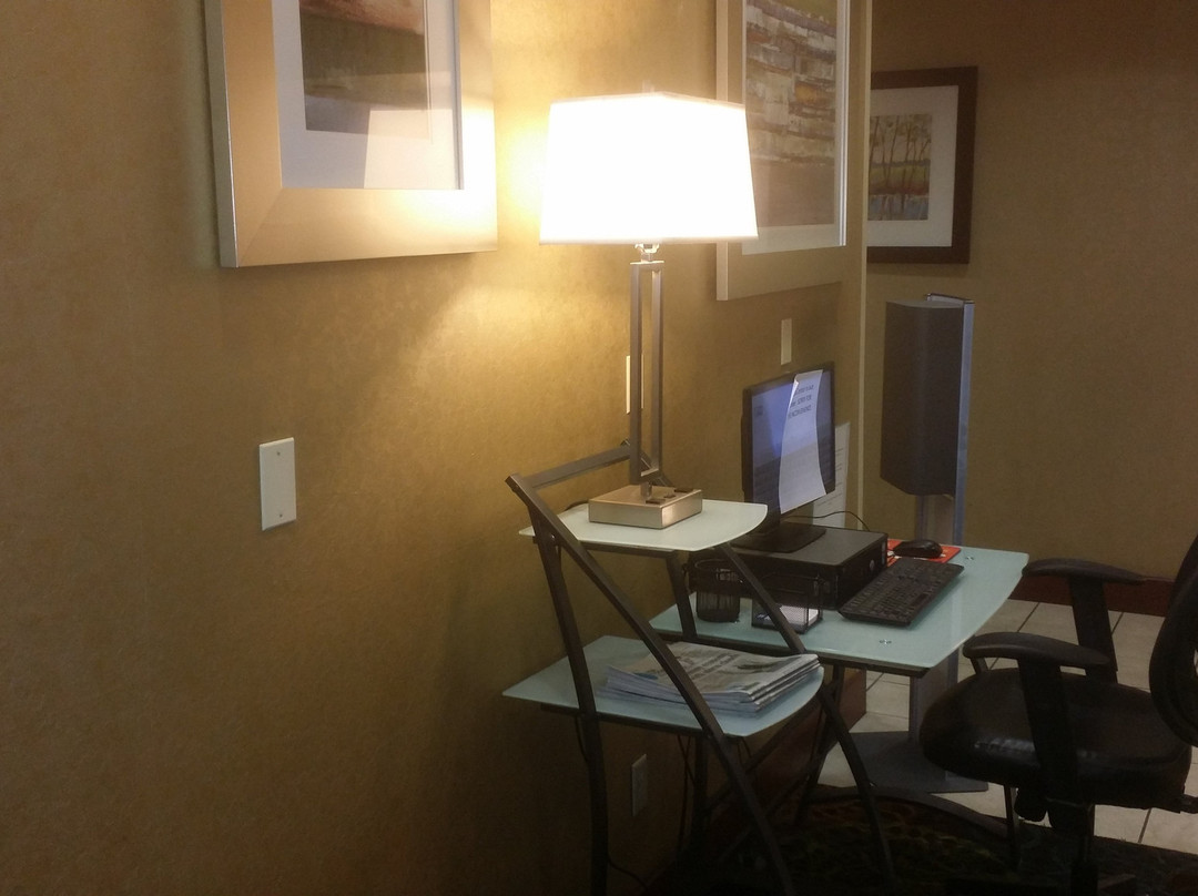 Comfort Inn & Suites主图