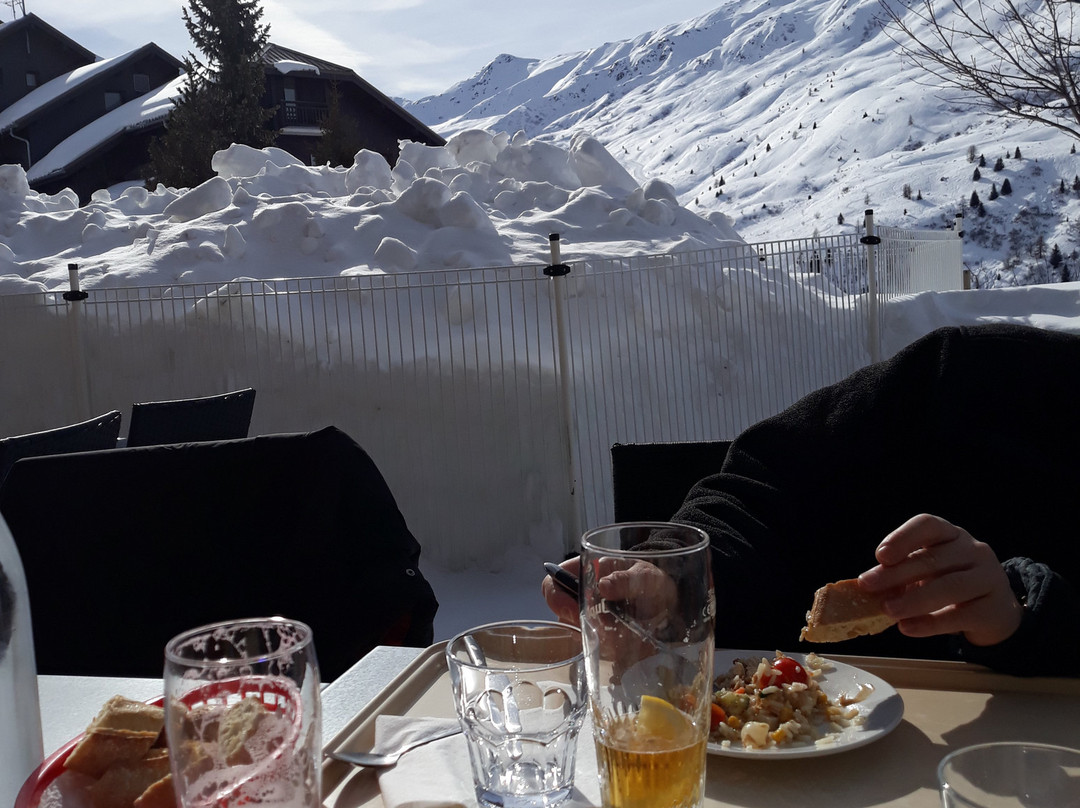 Hôtel Les Carrettes主图