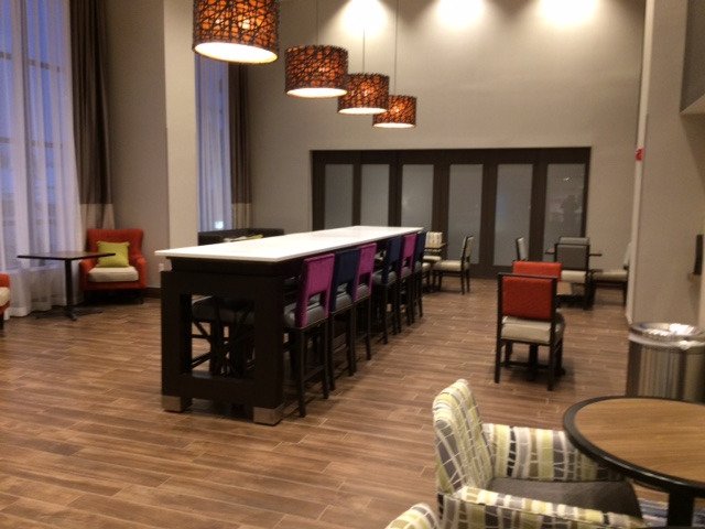 Hampton Inn & Suites Overland Park South-浴室