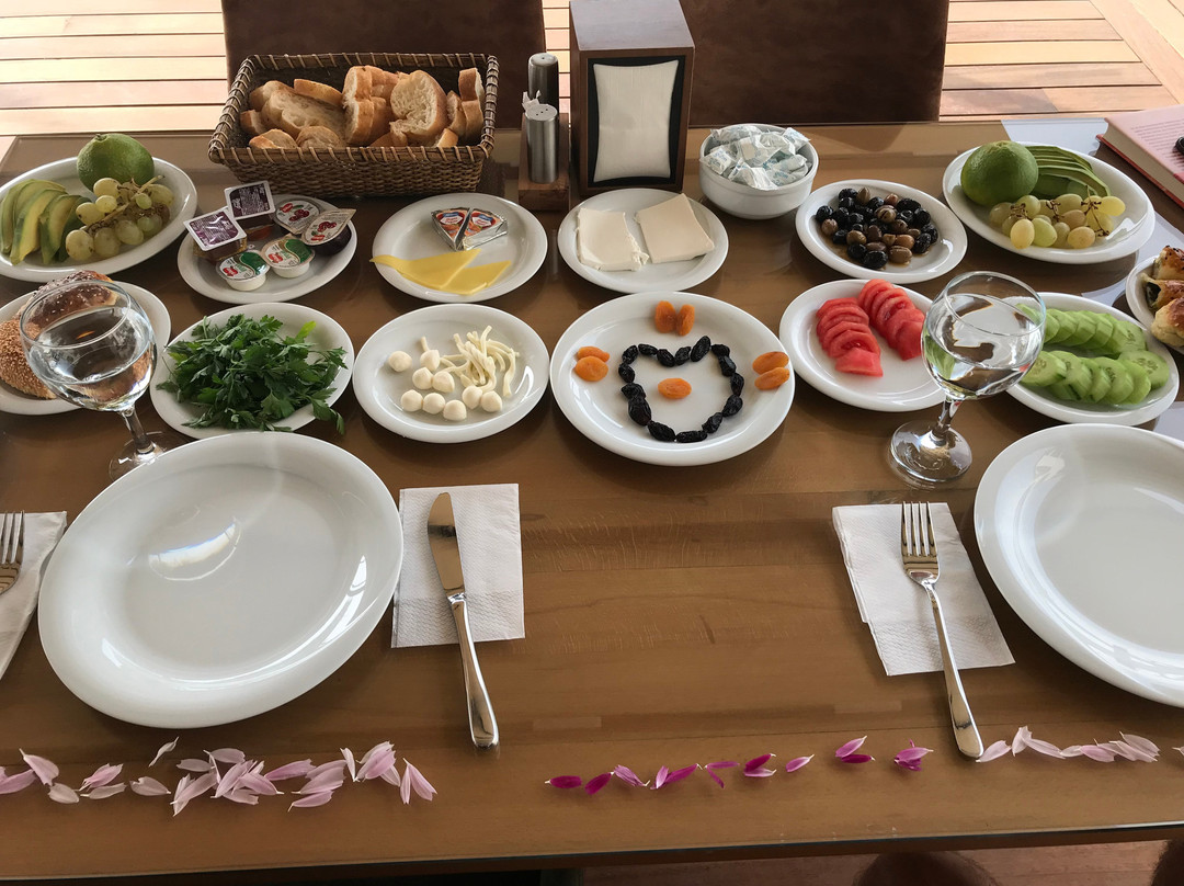 Askar Port Hotel
