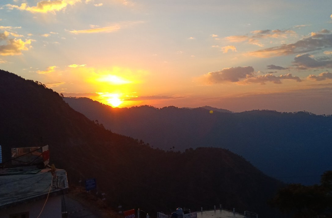 Hotel Uttaranchal Inn主图