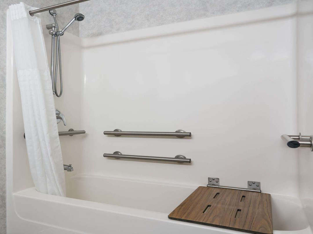 Days Inn Hotel & Governors' Waterpark, RV Park & Fitness Center主图