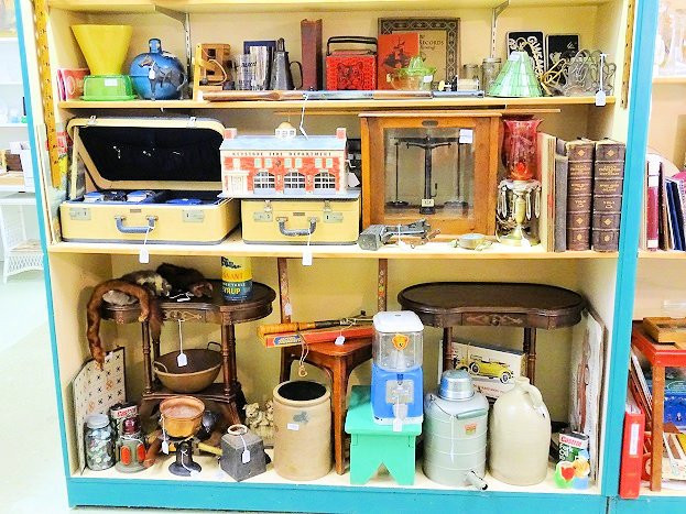 Crossroads Antique Mall-好时镇必去景点