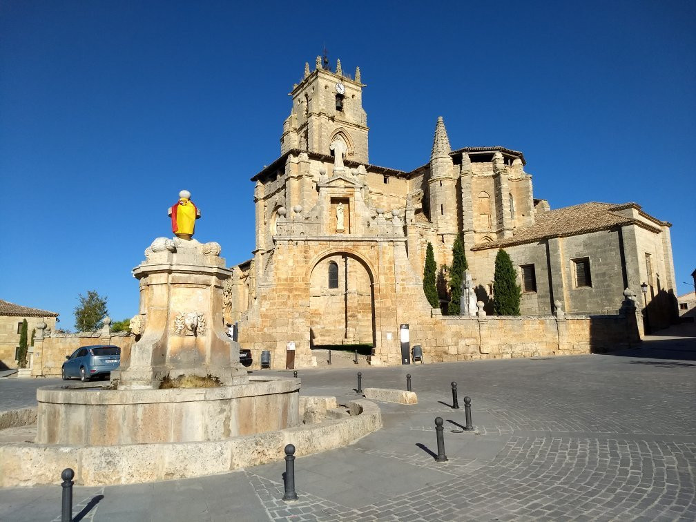 Iglesia de Santa Maria La Real景点图片