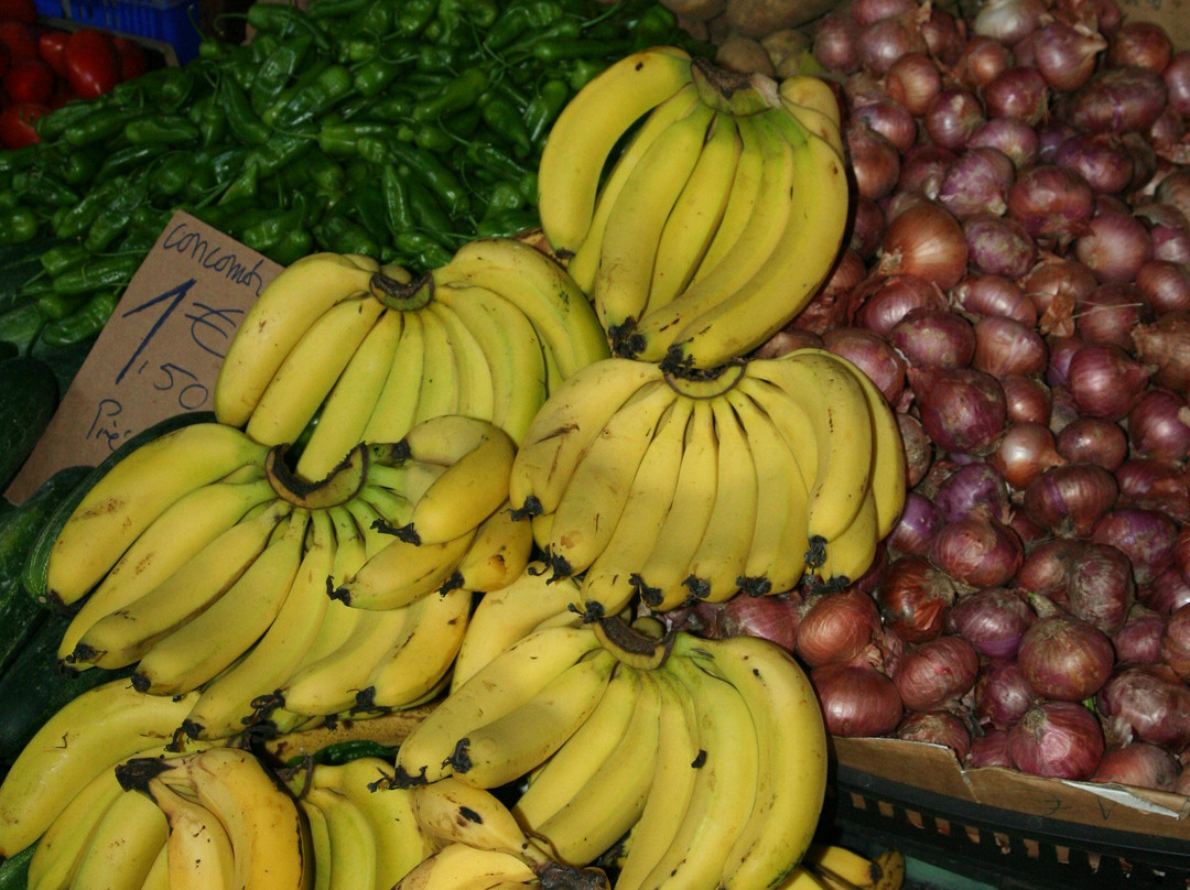 Petit Marché-圣丹尼必去景点