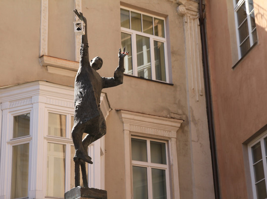Lamplighter statue-维尔纽斯必去景点