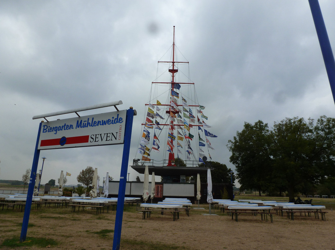 Ruhrorter Flaggenmast-杜伊斯堡必去景点