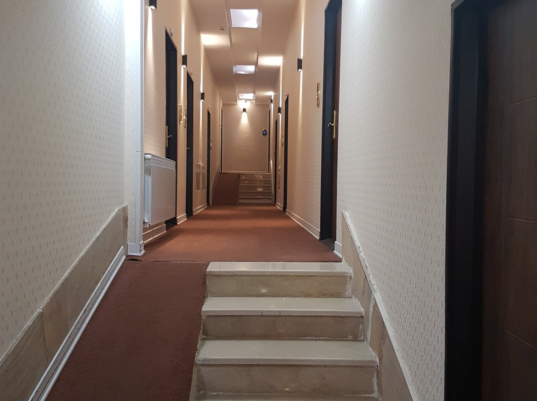 Hotel Iranian主图