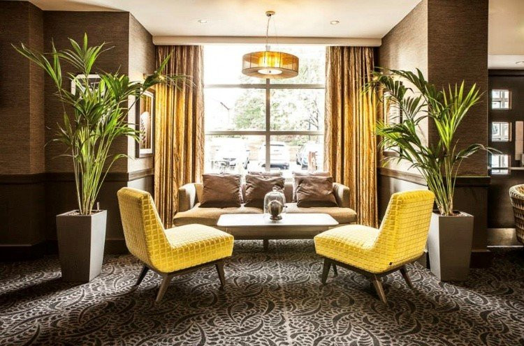 Cresta Court Hotel主图