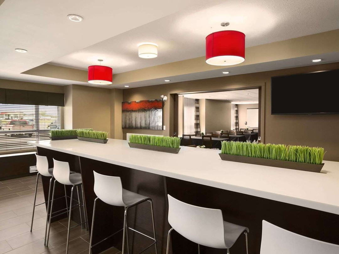 Microtel Inn & Suites by Wyndham Weyburn主图