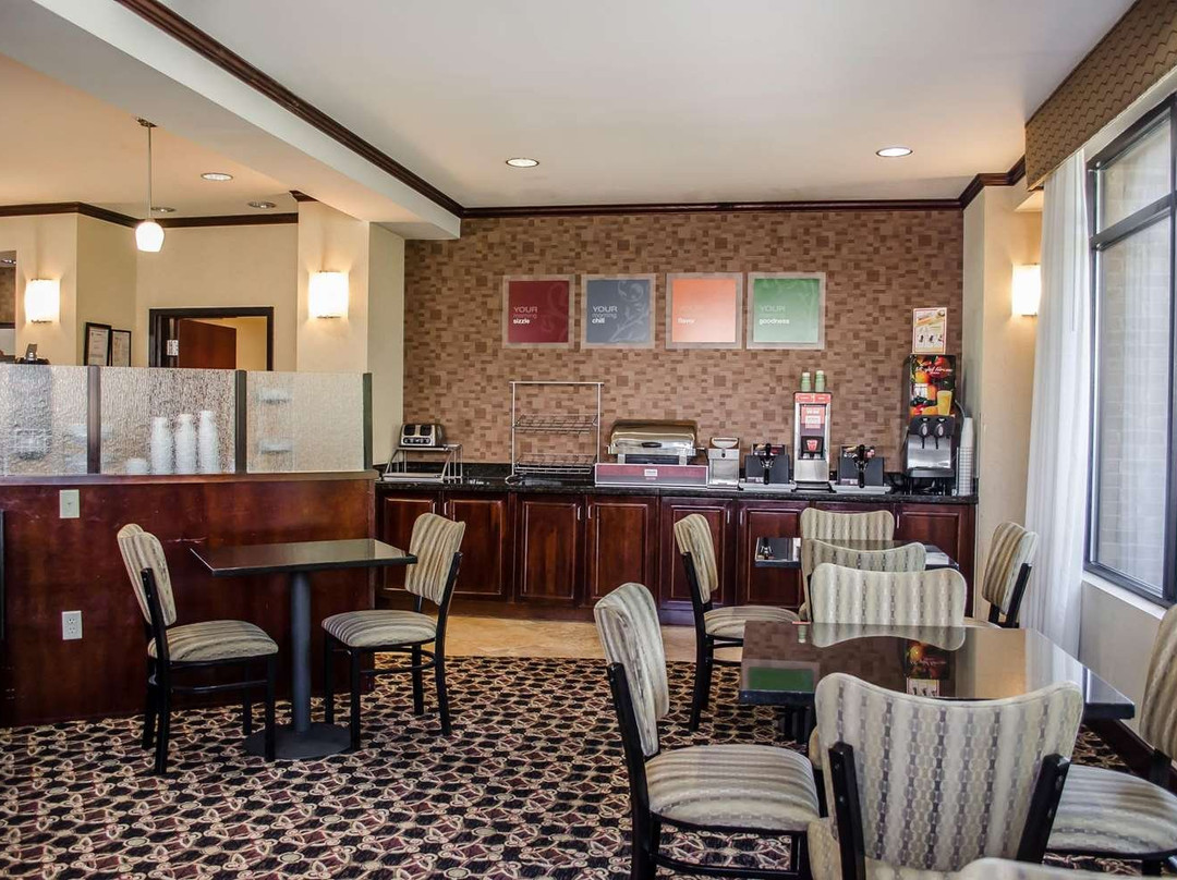 Comfort Suites North Mobile主图