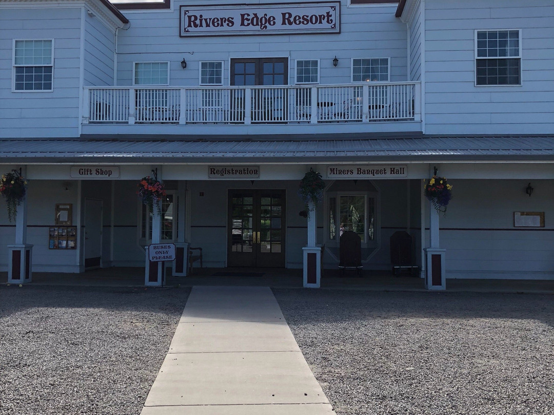 河岸度假村主图