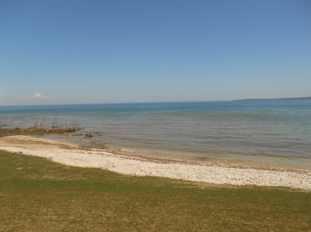 Bavarian Haus Lakefront Inn主图