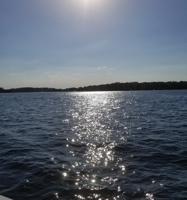 Al & Alma's Supper Club and Charter Cruises-Mound必去景点