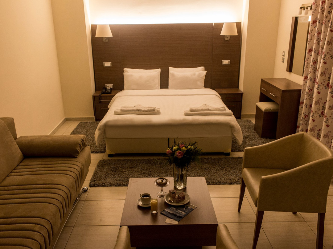 Thalassa Apartments主图