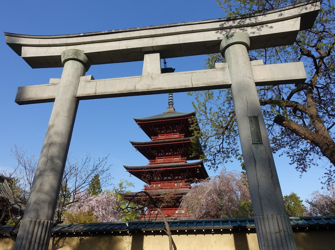 Yasaka Shrine-弘前市必去景点