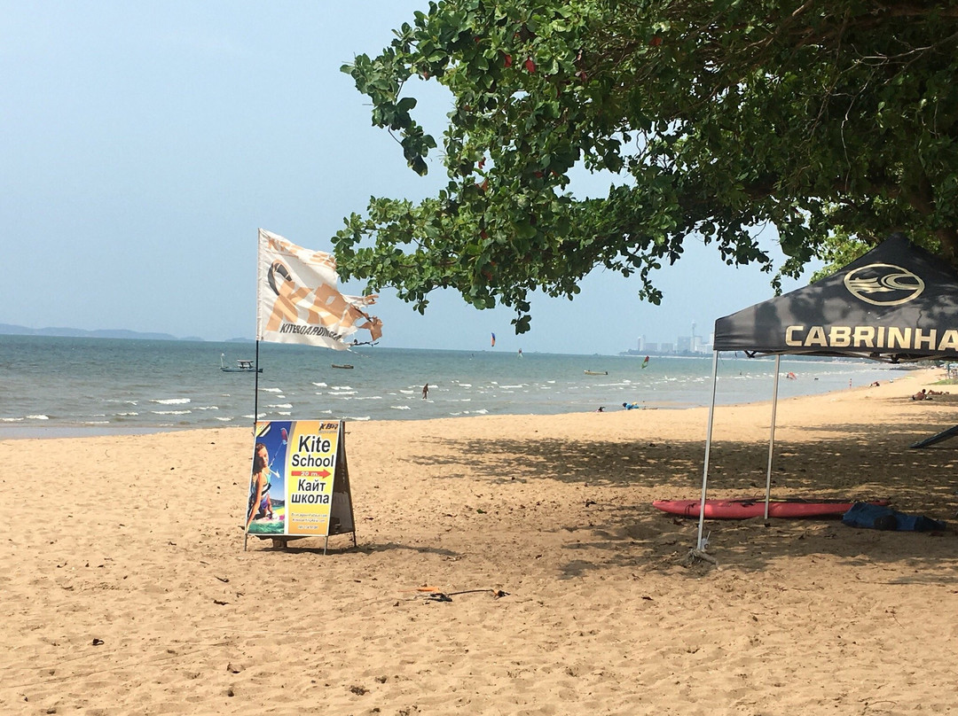 Blue Lagoon Kiteboarding School-梭桃邑必去景点