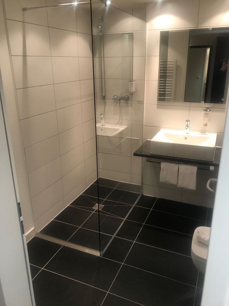 瑞彻曼斯多夫城堡贝斯特韦斯特高级酒店-浴室